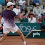 Mensik derruba João Fonseca nas quartas em Roland Garros: 3 a 0 10 2026 05 24t165531z 941920708 up1em5o1b0ilj rtrmadp 3 tennis frenchopen