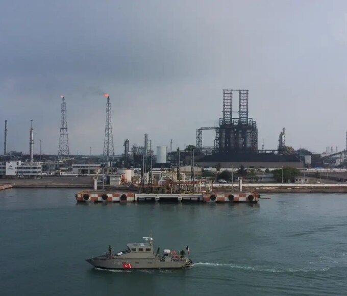 Petrobras fecha acordo para exploração de petróleo no Golfo do México 14 2026 05 27t100122z 1495354382 rc2vqeaw1cr8 rtrmadp 3 usa mexico fuel ikon