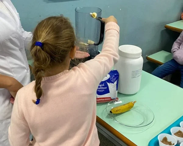 Escolas Municipais da Prefeitura de Nova Odessa recebem acoes de Educacao Alimentar e Nutricional.jp