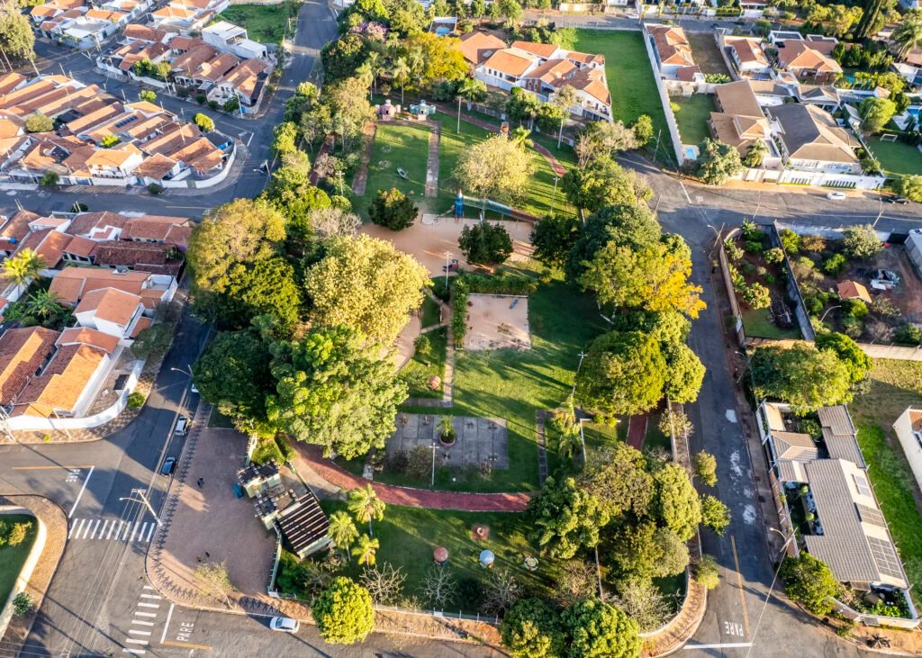 Parquinho do Panambi passará por ampla revitalização e receberá investimento próximo de R$ 1 milhão em Santa Bárbara d’Oeste 5 Parque do Panambi Drone 04