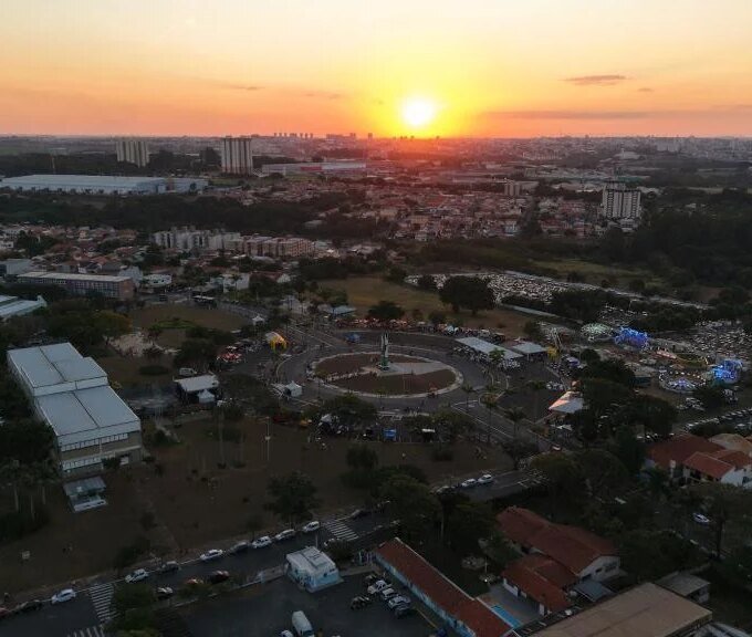 Nova Odessa registra crescimento de 17,4% na abertura de empresas e supera mil novos negócios em cinco meses 14 Prefeitura por do sol