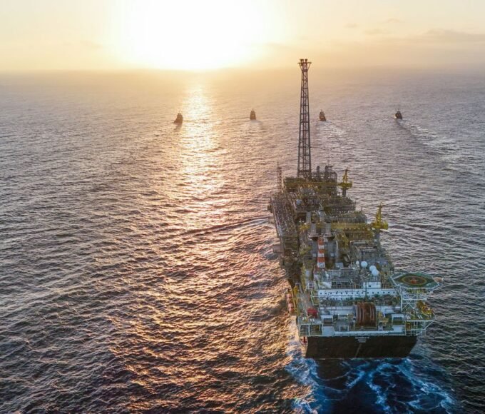 Petrobras compra 50% do bloco Itaimbezinho, no pré-sal de Campos 14 fpso p 78 chegada campo de buzios foto1 credito divulgacao petrobras 1