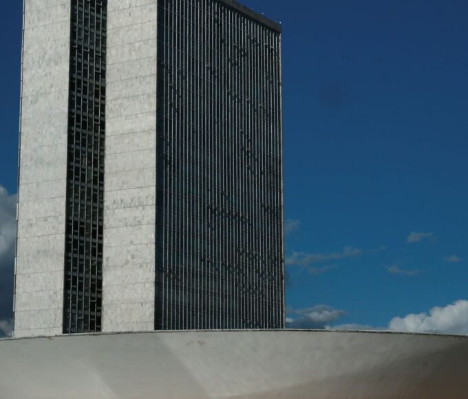 Governo enviará projeto à Câmara para aumentar limite do MEI 14 monumentos brasilia cupula plenario da camara dos deputados3103201339