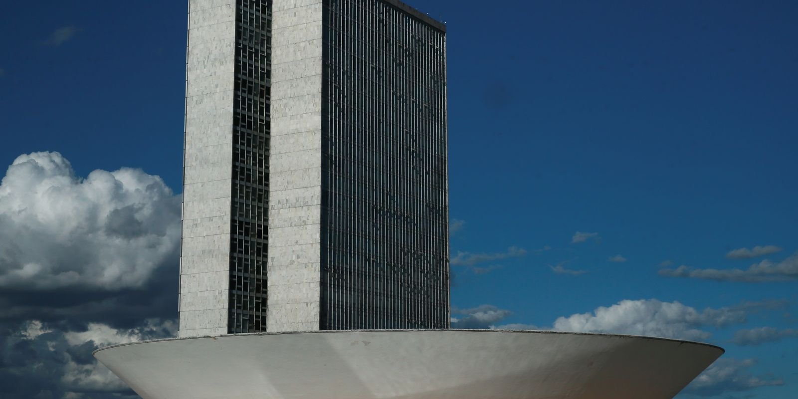 Governo enviará projeto à Câmara para aumentar limite do MEI 5 monumentos brasilia cupula plenario da camara dos deputados3103201339