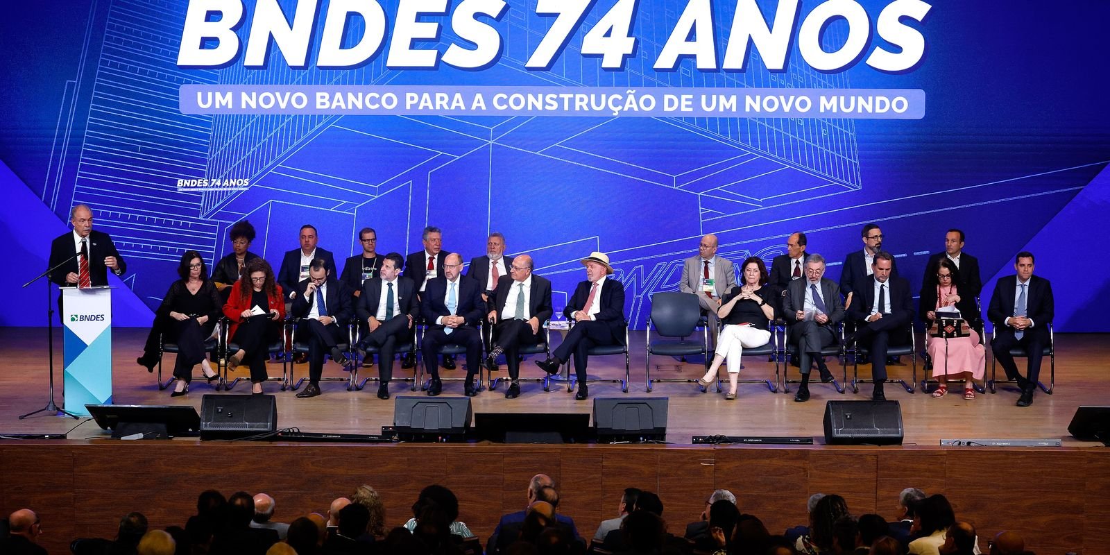 Confiança dos técnicos impulsiona bons resultados do BNDES, diz Lula 5 rbr6893 2