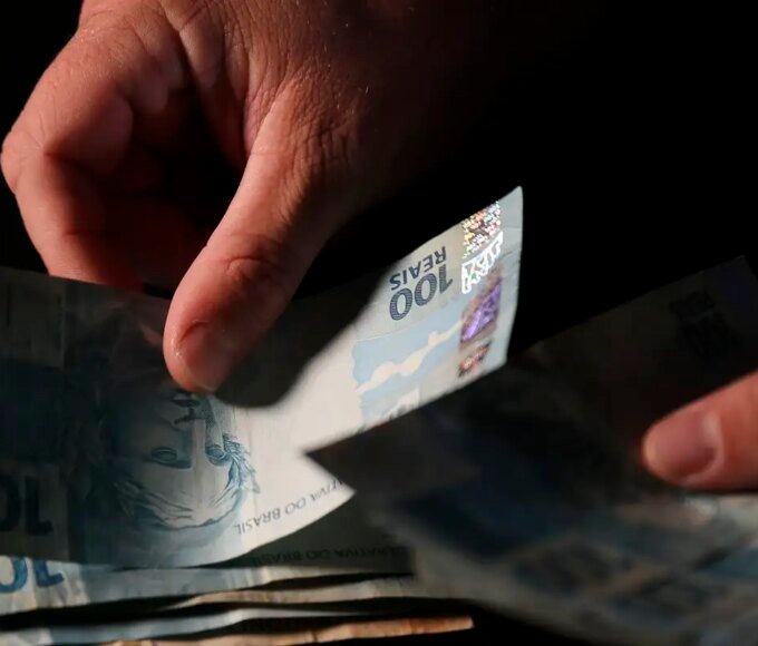 Brasileiros sacaram em abril R$ 482,8 milhões esquecidos em bancos 17 real moedadinheiro jfcrz abr 1701220040 1