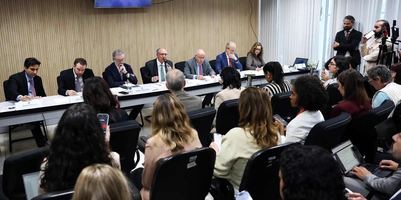 Setores atingidos por tarifaço dos EUA terão novo plano de socorro 5 0d7a8410.jpg
