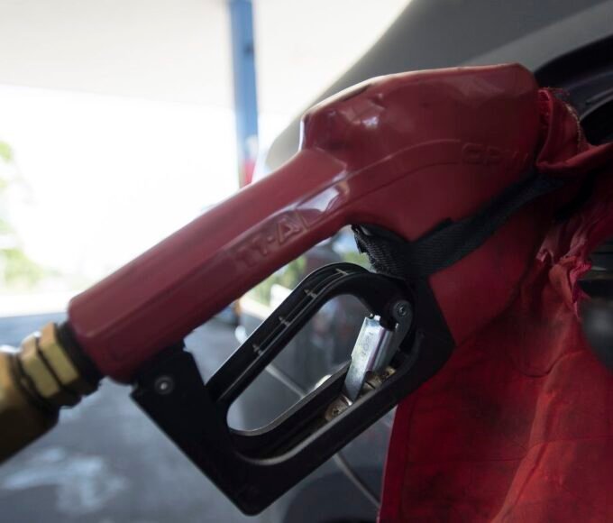 Com nova alta mundial do petróleo, governo mantém desconto na gasolina 14 1783683437 935804 postos combustiveis aumento