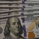 Dólar cai para R$ 5,08, e bolsa recua pela quarta vez consecutiva 10 1784588420 dolar moeda 0803221209