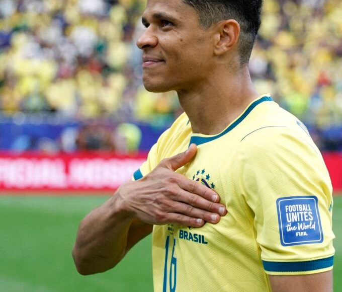 29jun2026brasilxjapao123 douglas santos bate no peito