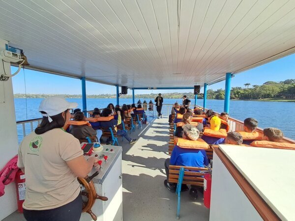 Barco escola 1