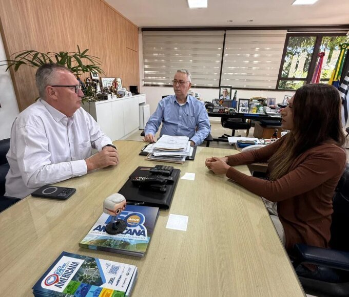 Americana obtém renovação da Certidão Negativa de Débitos e mantém regularidade fiscal 14 Odir Chico e Simone 2
