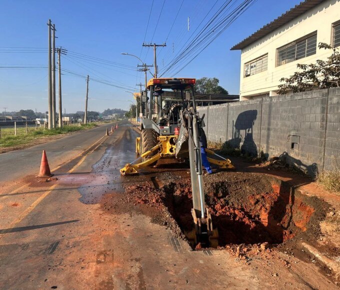 Reparo em adutora pode afetar abastecimento na região do Zanaga nesta segunda-feira 14 Reparo em adutora pode afetar abastecimento na regiao do Zanaga nesta segunda feira 2