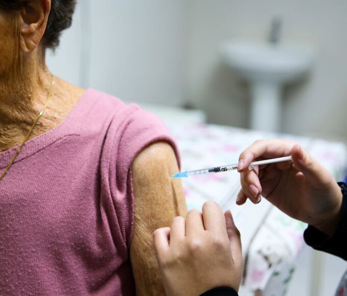 Santa Bárbara d'Oeste ultrapassa 30 mil doses aplicadas na vacinação contra a gripe 14 Vacinacao contra a gripe