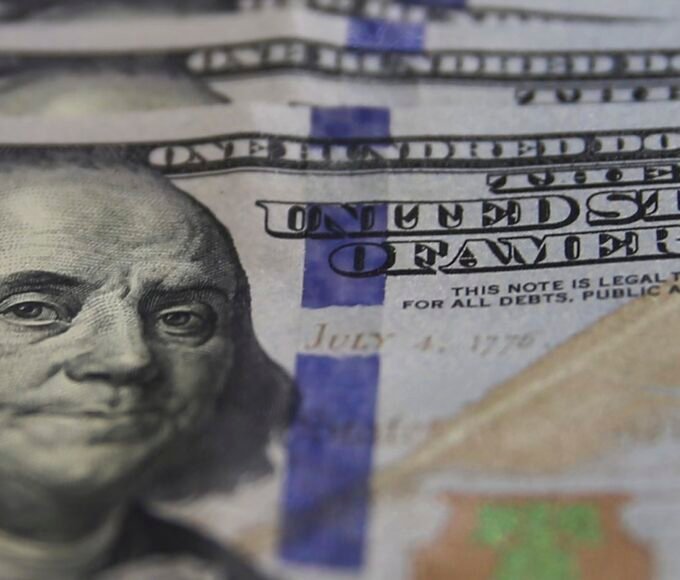 Dólar supera R$ 5,20, e bolsa cai com expectativa por juros nos EUA 14 dolar moeda 0803221206