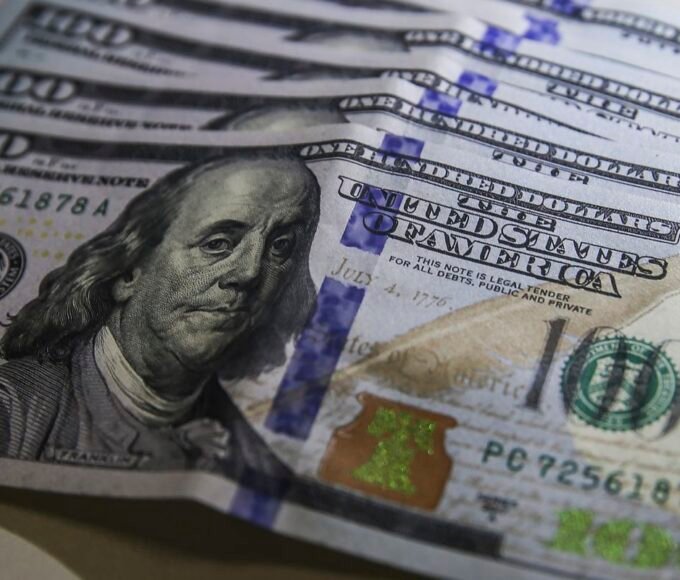 dolar moeda 0803221210