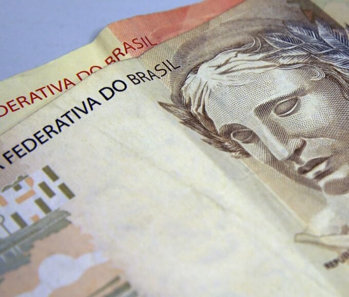 Poupança: saques superam depósitos em R$39,3 bilhões no semestre 15 real moeda 020120a84t47535212