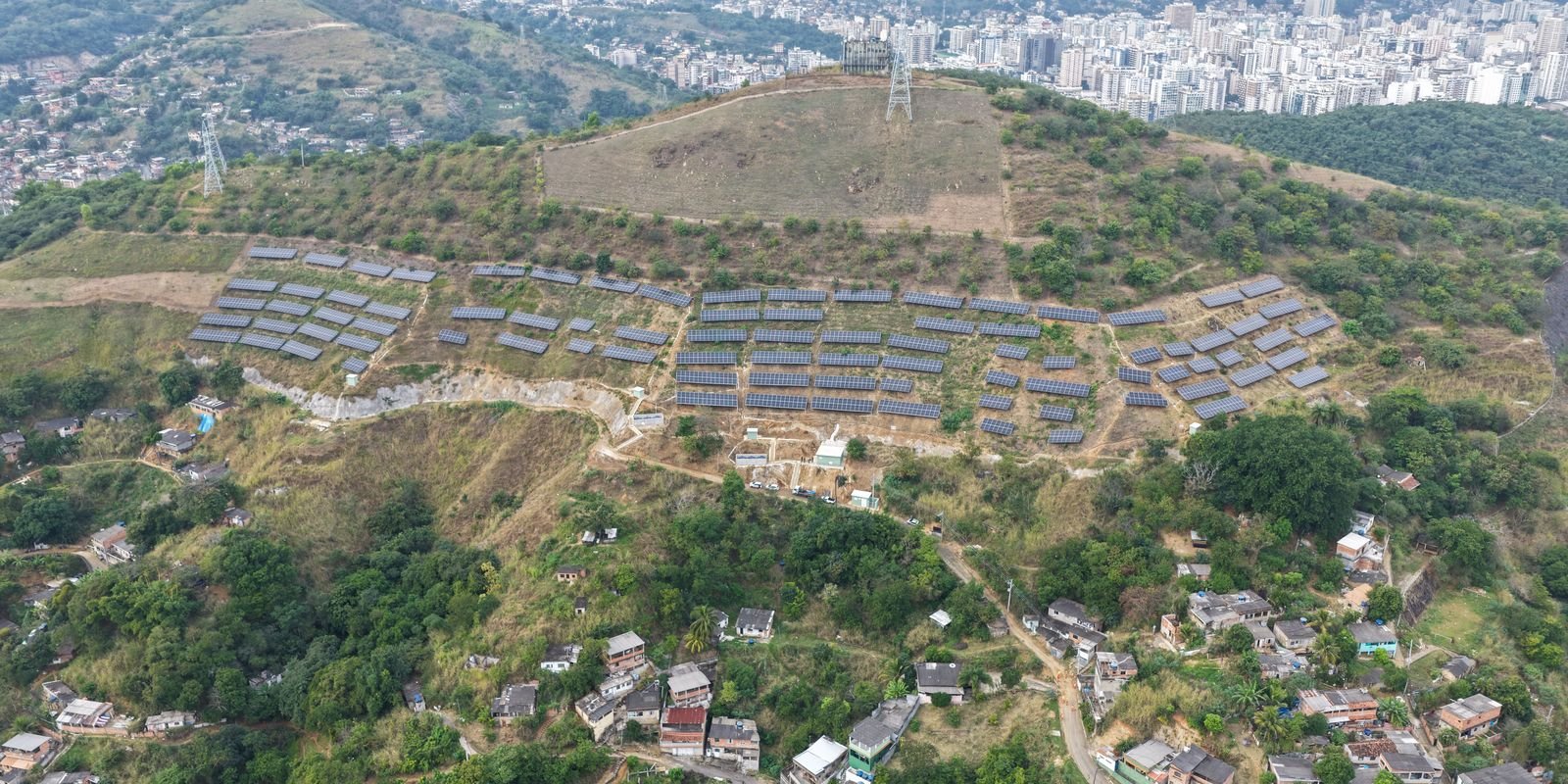 Usina solar em comunidade de Niterói gera energia para 19 creches 5 usina solar no morro do boa vista em niteroi rj. credito leonardo simplicio 1
