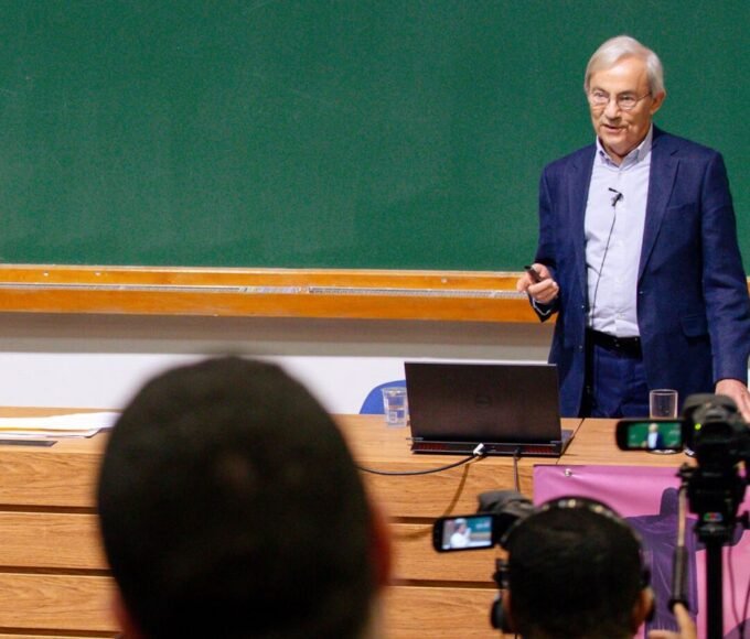 Nobel da economia diz que impacto da IA no emprego é superestimado 14 vencedor do premio nobel de economia de 2010 christopher pissarides