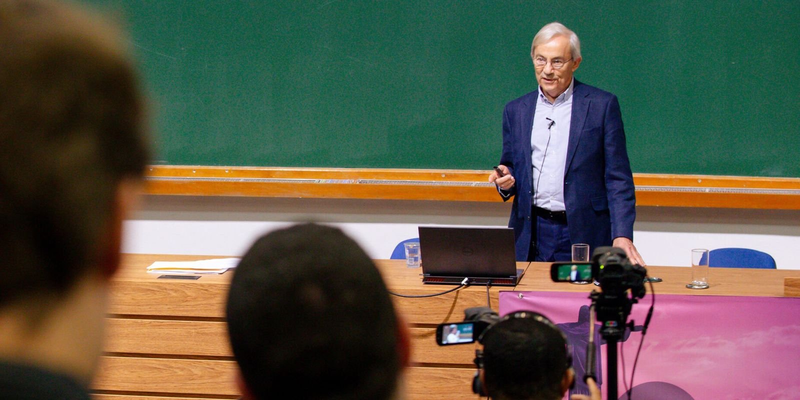 Nobel da economia diz que impacto da IA no emprego é superestimado 5 vencedor do premio nobel de economia de 2010 christopher pissarides
