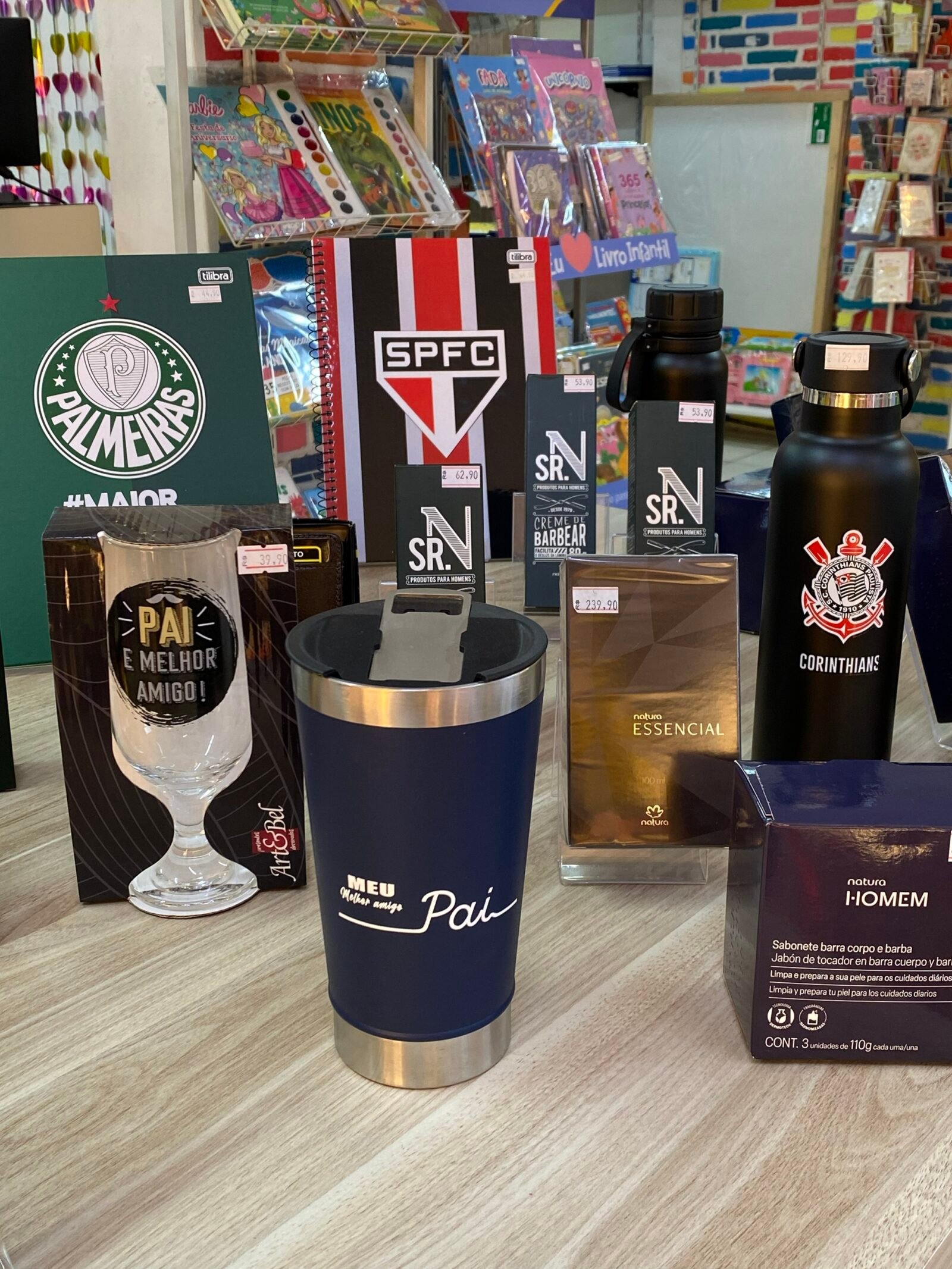 Dia dos Pais cria oportunidade para pequenos negócios da região de Piracicaba venderem mais; veja dicas 5 vitrine dia dos pais