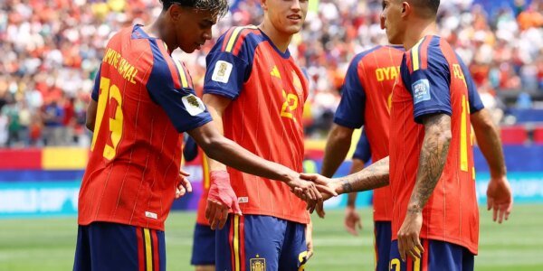 yamal porro e cubarsi espanha copa 2026