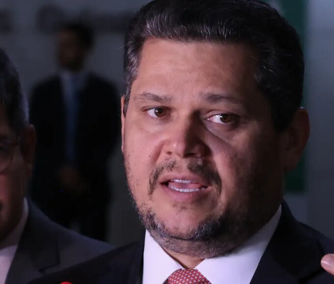 Alcolumbre envia PEC do fim da escala 6x1 para CCJ do Senado 14 0d9a6872