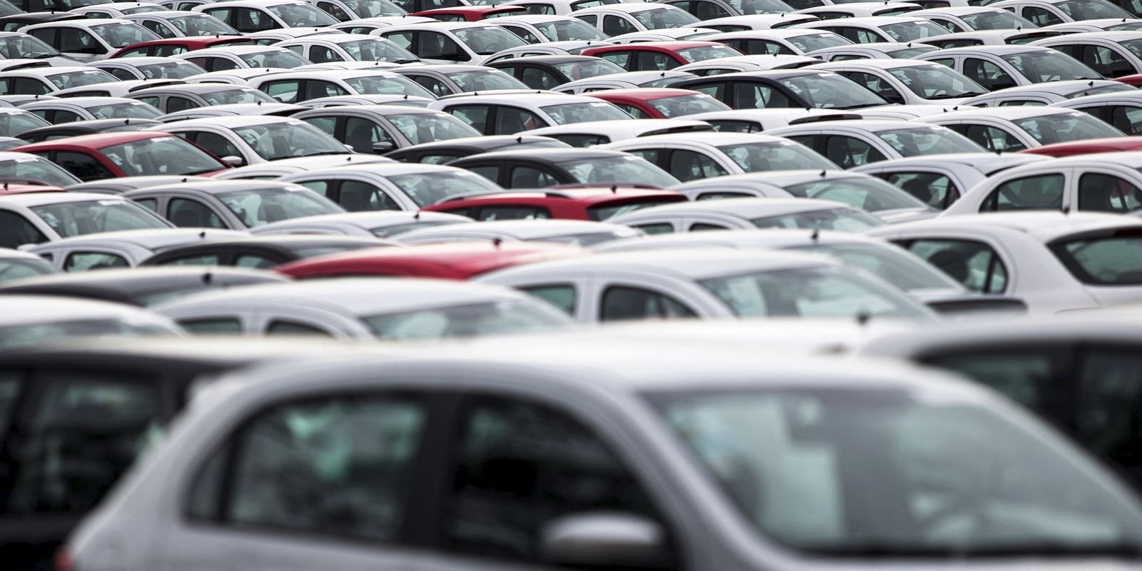 Emplacamentos de veículos cresceram 10% em julho 5 2022 01 06t155235z 1 lynxmpei050mm rtroptp 4 volkswagen brazil