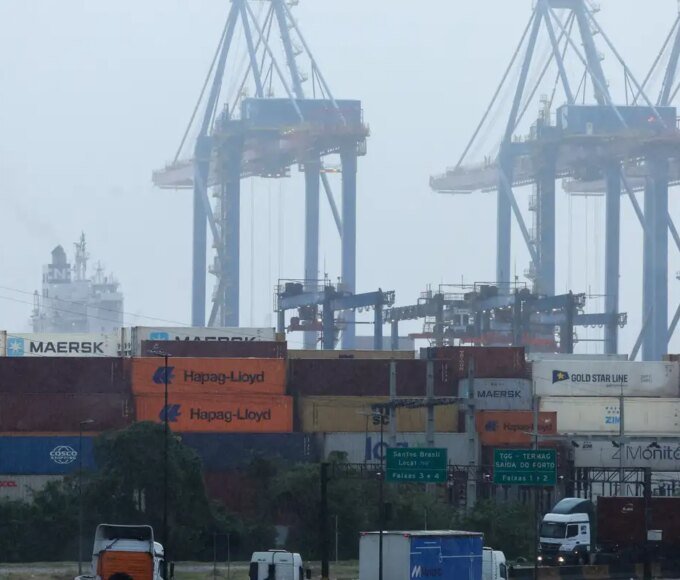 Empresas atingidas por tarifaço e guerras terão R$ 13,5 bi em crédito 14 2026 07 22t222308z 1 lynxmpem6l22t rtroptp 4 usa trump tariffs brazil