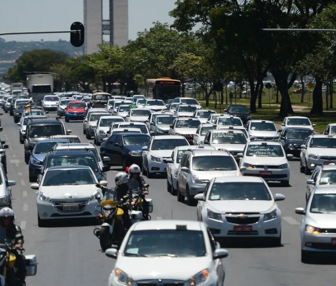 984485 taxistas20uber 9500