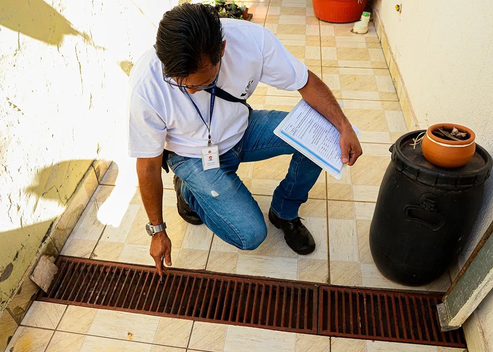 Santa Bárbara intensifica ações de prevenção a escorpiões e leva experiência com tecnologia a webinar estadual 5 ACAO ESCORPIAO
