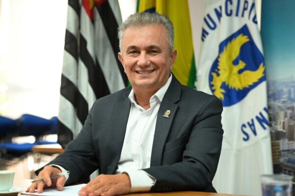 Adegas Junior