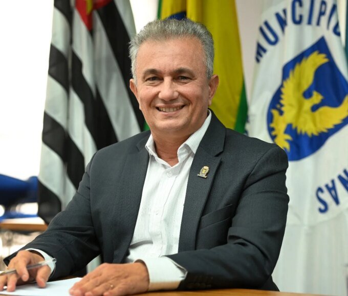Adegas Junior