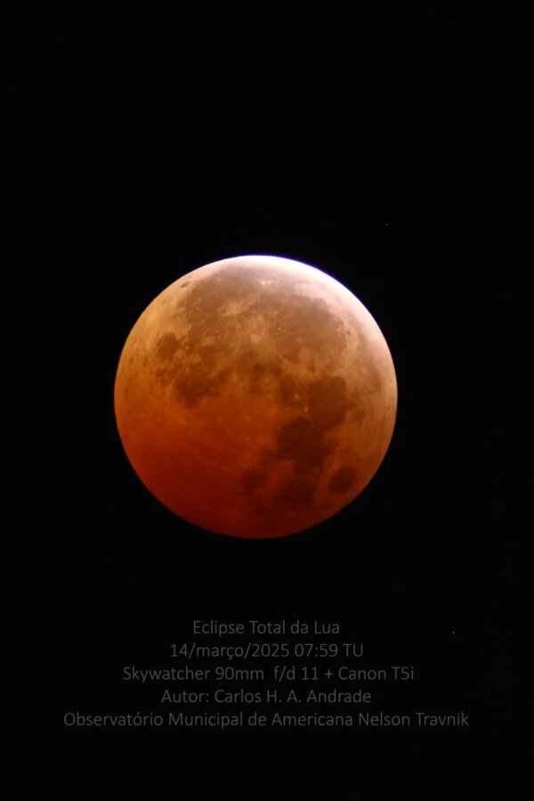 Eclipse total da Lua OMA