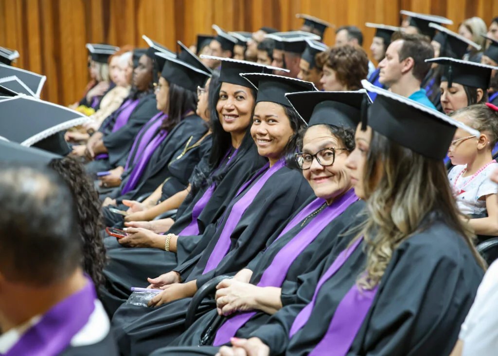 Prefeitura de Santa Bárbara promove formatura de 52 estudantes da Univesp 5 FORMATURA UNIVESP 2