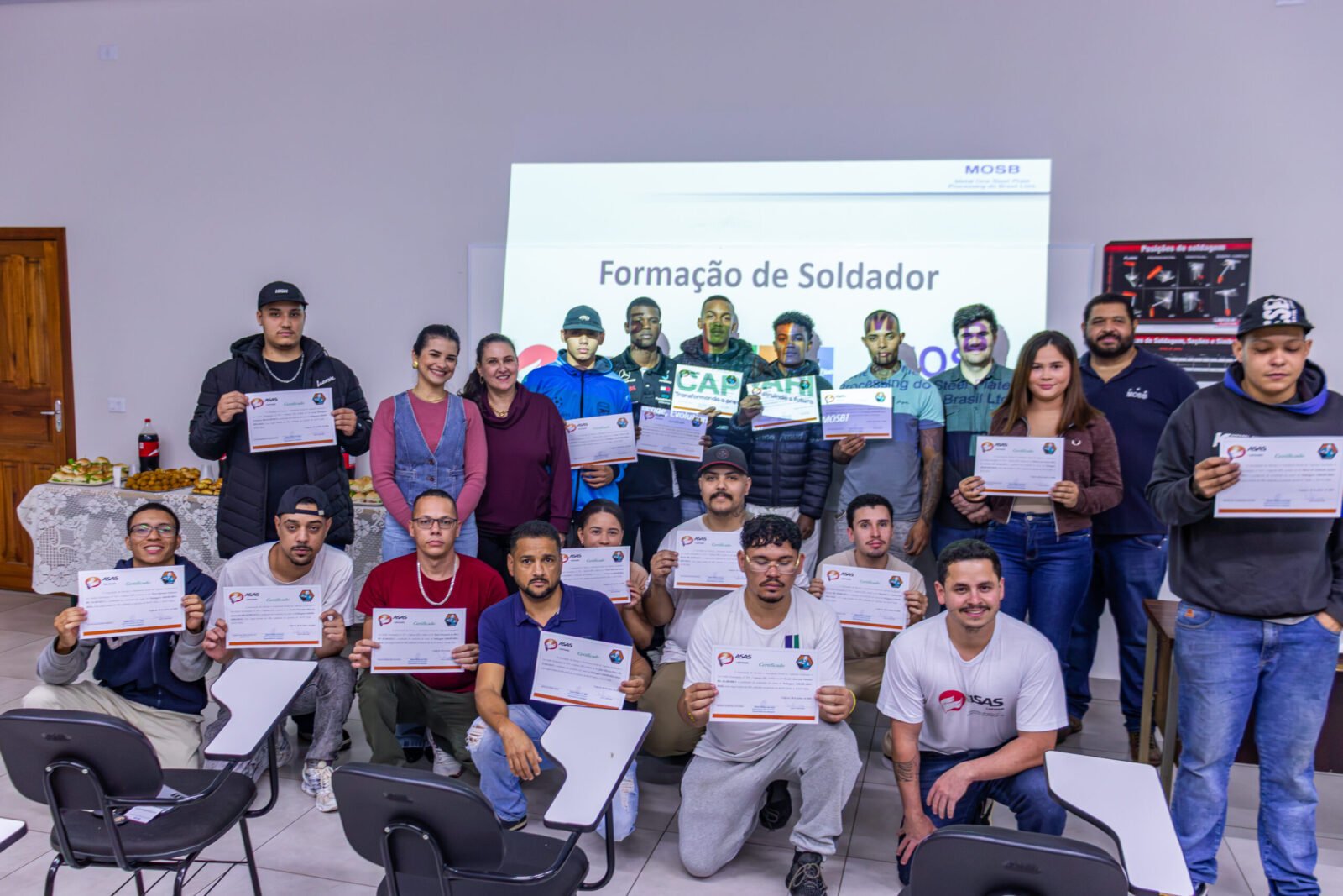 Formandos recebem diploma de soldadores após curso realizado em parceria entre poder público e iniciativa privada 5 IMG 2601 scaled