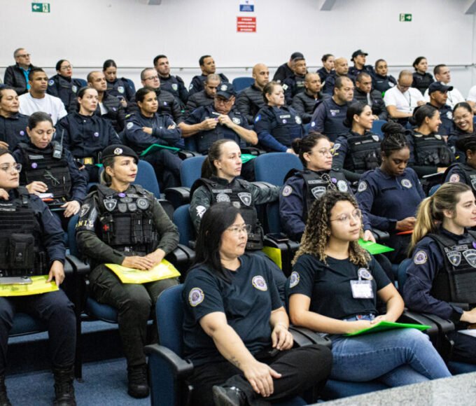 Capivari reúne 16 municípios para fortalecer rede regional de proteção às mulheres 12 IMG 3364 1024x683