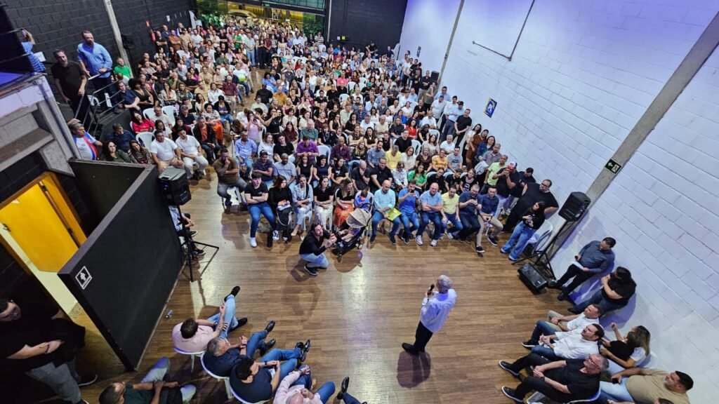 Com foco na representação regional, Franco Sardelli promove encontro político em Americana 9 WhatsApp Image 2026 08 13 at 13.52.43