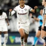 Fluminense domina, vence e complica Botafogo no Brasileirão Feminino 11 fluminense e botafogo