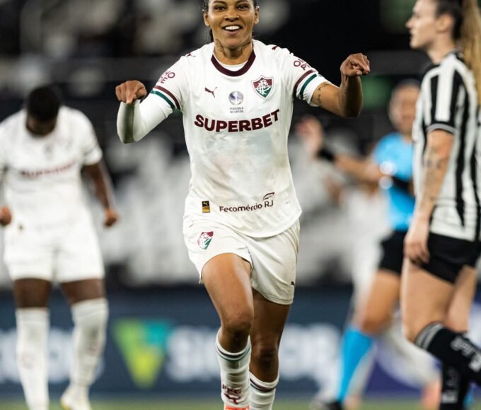 Fluminense domina, vence e complica Botafogo no Brasileirão Feminino 14 fluminense e botafogo