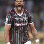 fluminense vira sobre o remo e se mantem firme no g 4 do brasileirao