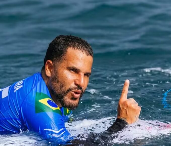 italo ferreira 26tahiti 0z4a9976 matt dunbar