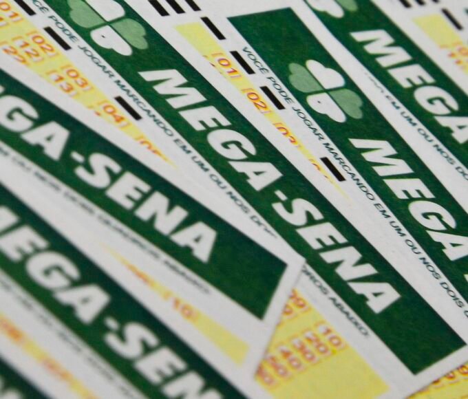 Ninguém acerta Mega-Sena; prêmio acumula para R$ 165 milhões 14 mega sena mcajr abr 2904223680