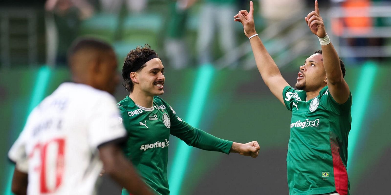 Palmeiras goleia Vasco e volta a abrir frente no Brasileirão: 4 a 1 5 palmeiras goleia vasco e volta a abrir frente no brasileirao 4 a 1
