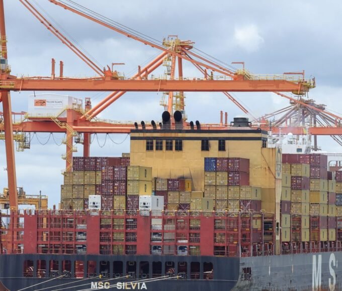 Balança comercial de julho tem superávit de US$ 7 bilhões 14 pzzb74033 9
