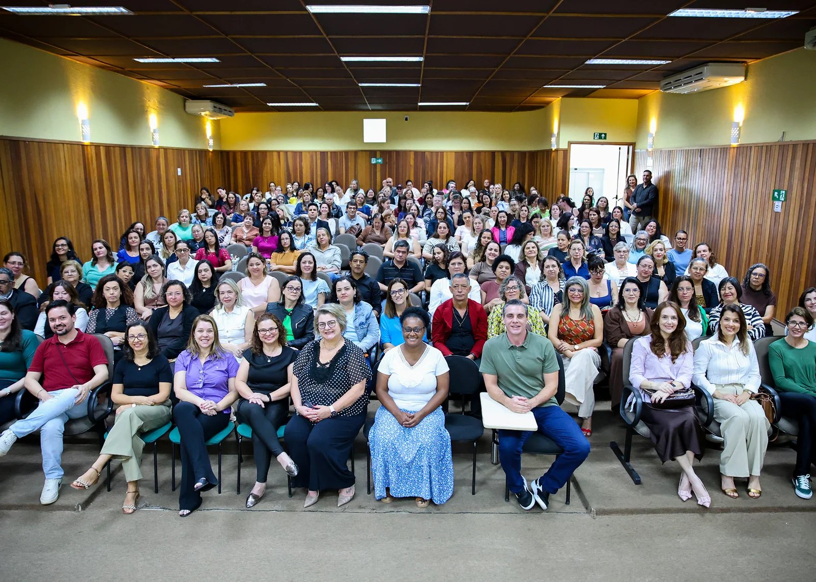 Café da Educação reúne profissionais e destaca avanços da rede municipal de Santa Bárbara 5 rafael e professores educacao 19