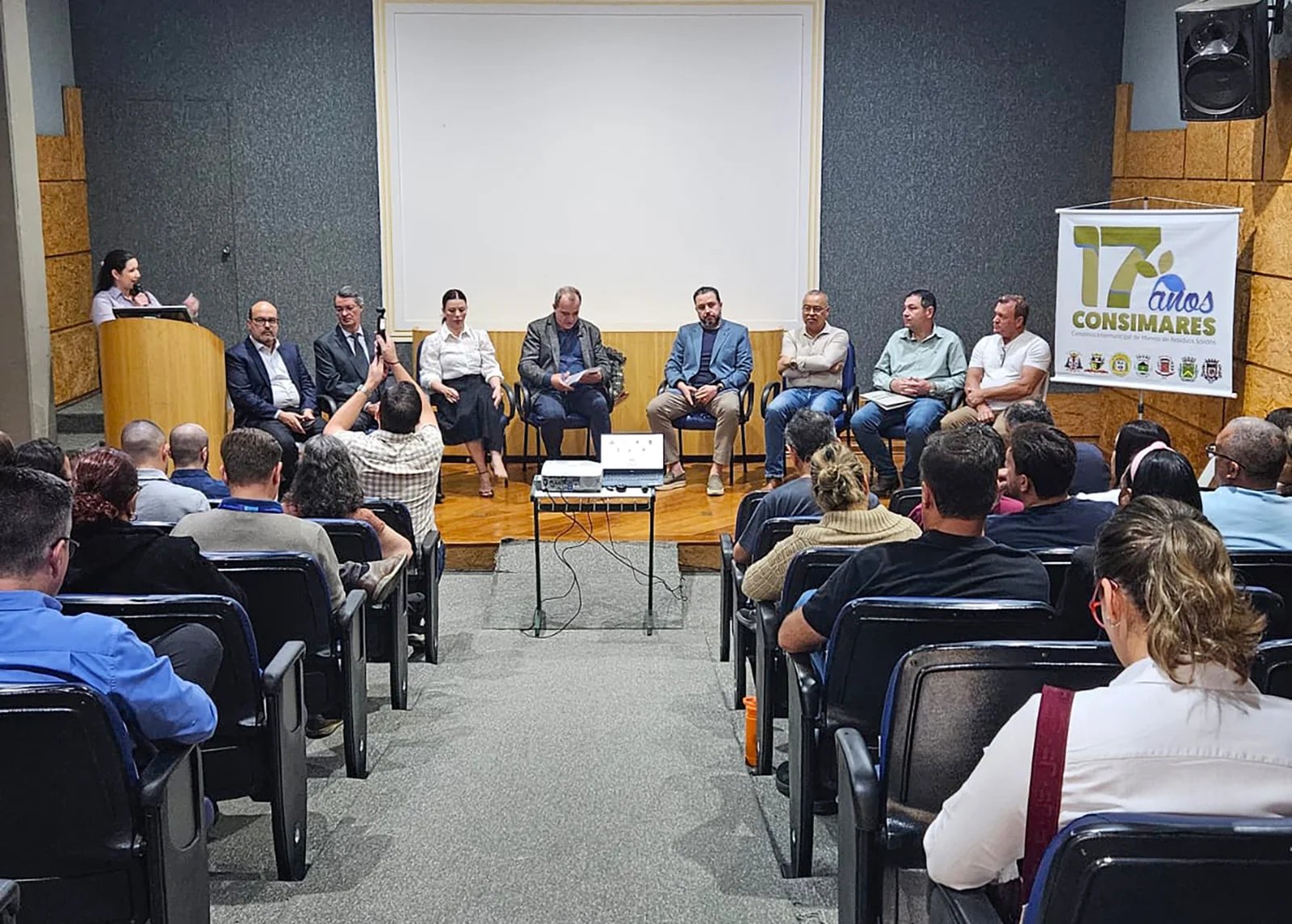 Santa Bárbara d’Oeste amplia descarte correto de eletroeletrônicos com nove pontos de coleta 5 reuniao consimares 01