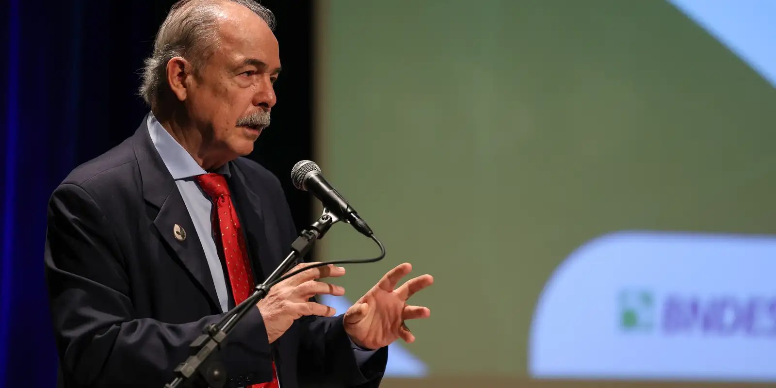 BNDES tem lucro recorde de R$ 9,2 bi no primeiro semestre 5 toms2478