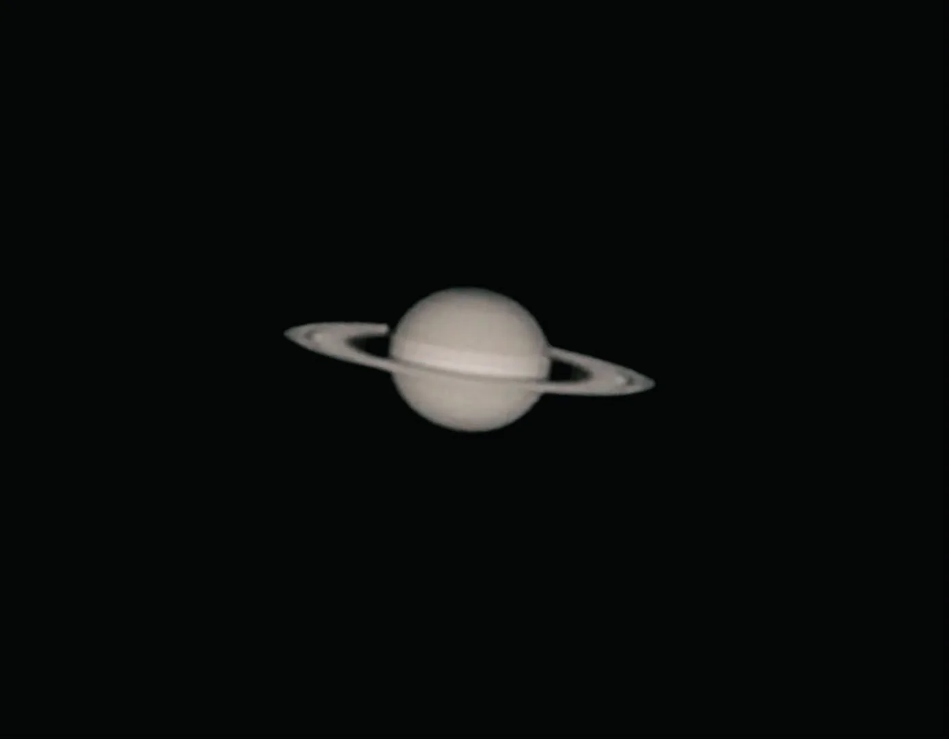 Saturno poderá ser observado gratuitamente no Observatório de Americana a partir do dia 23 5 16.09.2026 Saturno visto pelo telescopio Celestron CGX L 14 polegadas do OMA as 01h57 TU. Metodo afo
