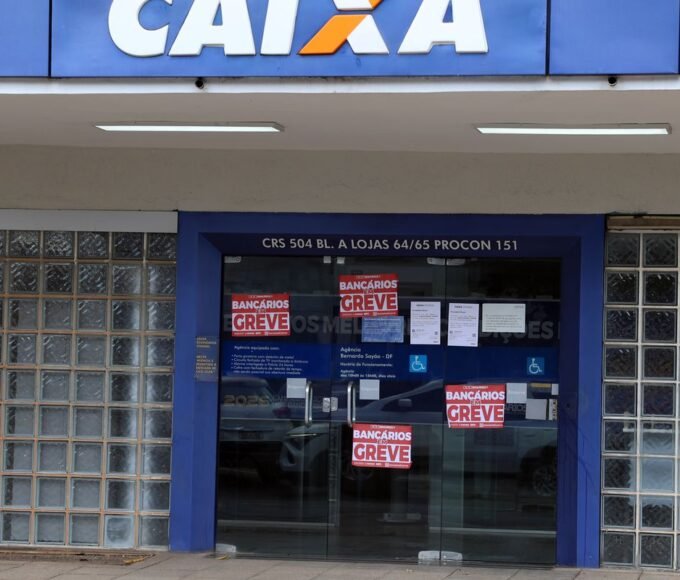 Empregados da Caixa rejeitam proposta da empresa e greve continua 14 1790049996 0d7a9996